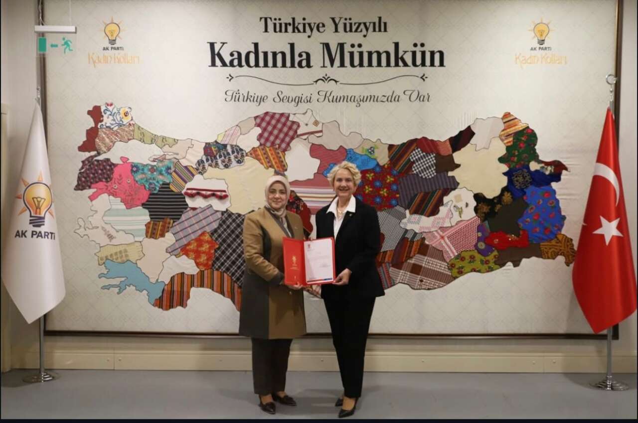 AK Parti Muğla’da Görev Değişimi: 5 İlçeye Yeni Kadın Kolları Başkanı 5